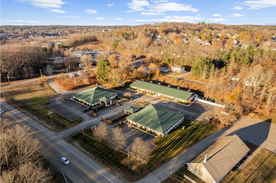 Primary Photo Of 35-39 Kennedy Dr, Putnam Medical For Lease