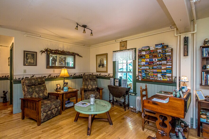 More Photos Of 207 Seavey St, North Conway Hospitality For Sale