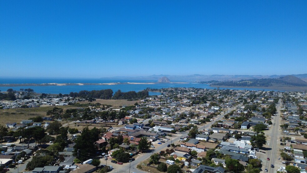 More Photos Of 2084 9th St, Los Osos Storefront For Sale