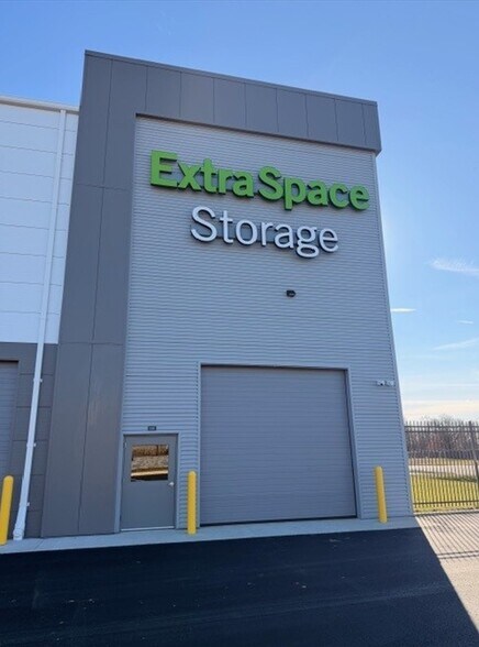 Primary Photo Of 1301 Governors Ct, Abingdon Self Storage For Lease