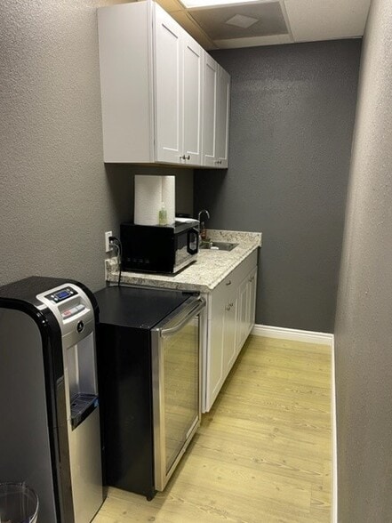 More Photos Of 4300 E Sunset Rd, Henderson Unknown For Lease