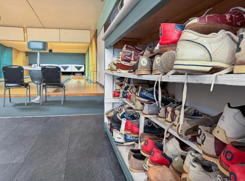 More Photos Of 109 Mill St, Currie Bowling Alley For Sale