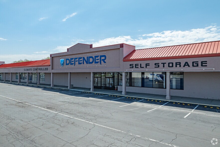 More Photos Of 1051-3319 Oberlin Ave, Lorain Storefront For Lease