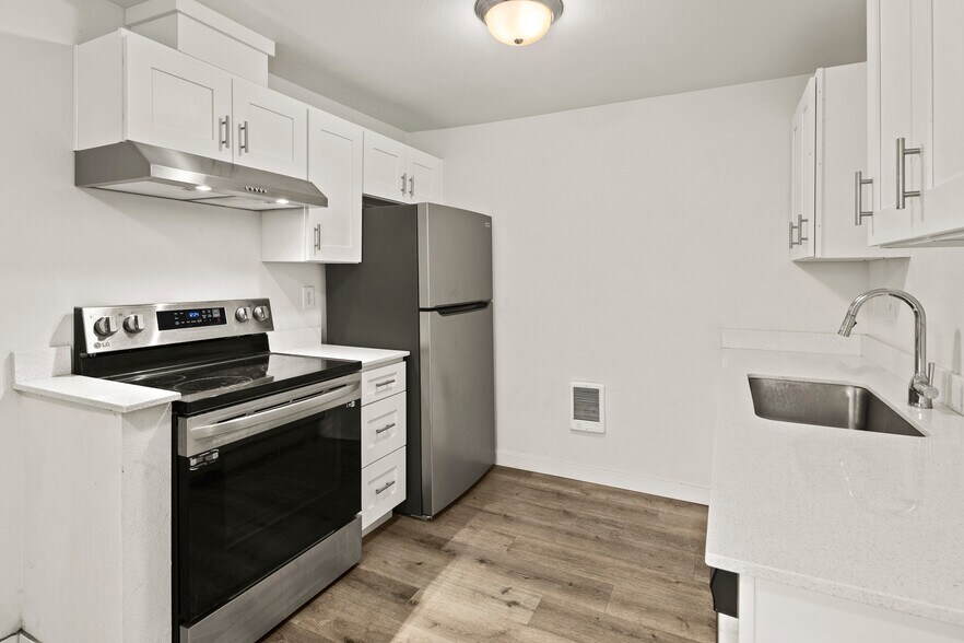 More Photos Of 215 Turner Ave, Shelton Apartments For Sale