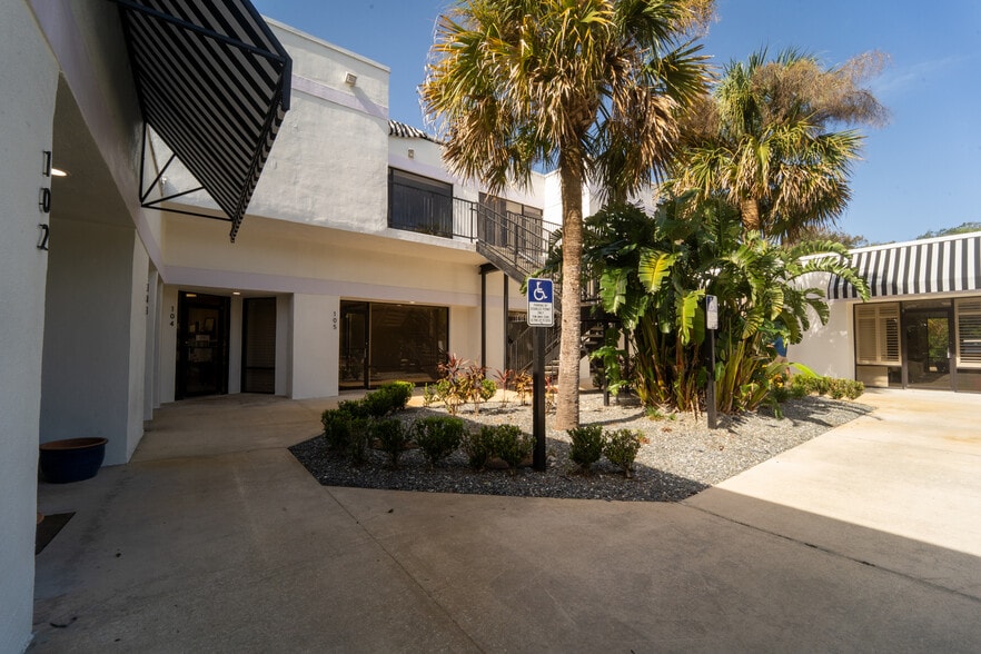 More Photos Of 4440 N Oceanshore Blvd, Flagler Beach Office For Sale