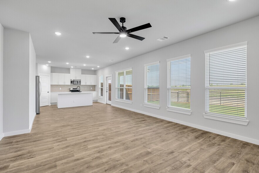 More Photos Of 4059 Clovis St, Midlothian Multifamily For Sale