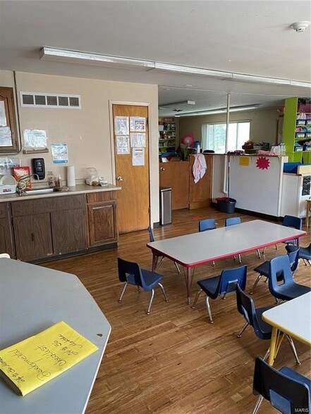 More Photos Of 13775 New Halls Ferry Rd, Florissant Schools For Sale