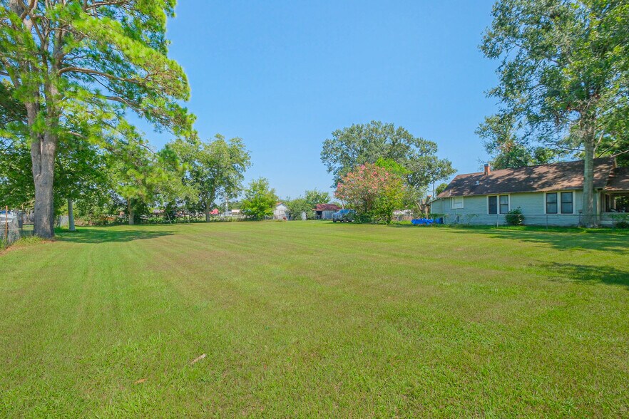 More Photos Of 8911 Charity St, Needville Land For Sale
