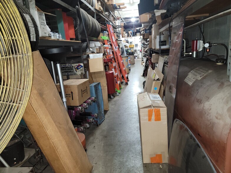 More Photos Of 2330 S Dort Hwy, Flint General Retail For Sale