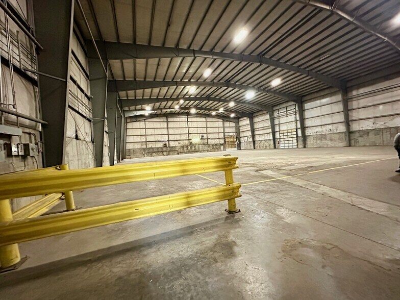 More Photos Of 280 Taggart St, East Palestine Warehouse For Sale