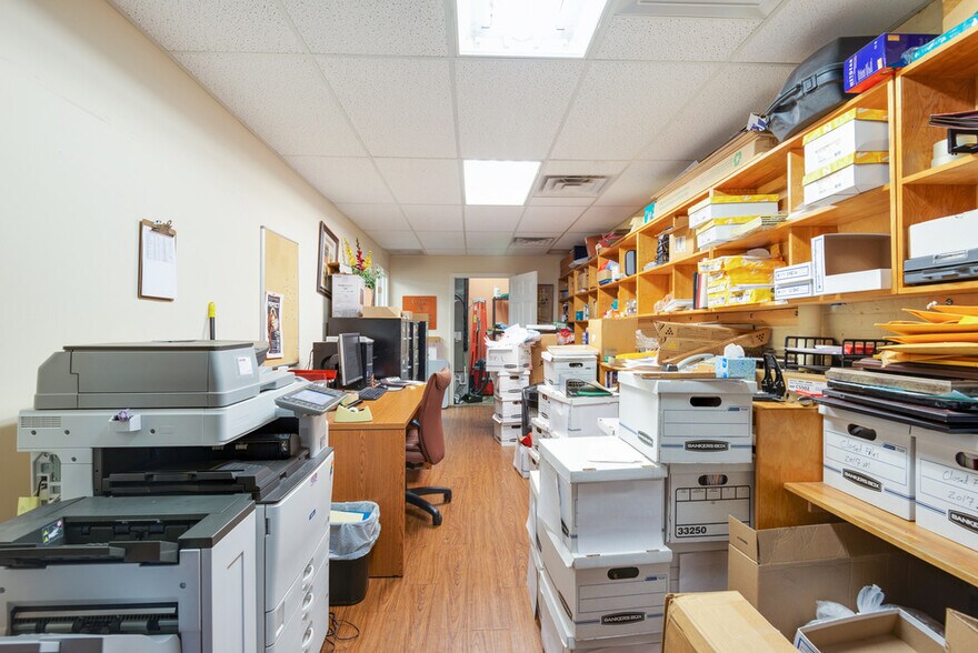 More Photos Of 122 S Calhoun St, Tallahassee Office For Lease