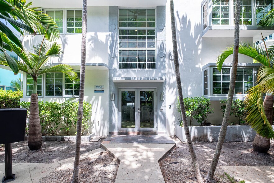 Primary Photo Of 1025 Meridian Ave, Miami Beach Apartments For Sale