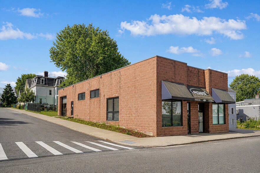 More Photos Of 2842 Richmond Ter, Staten Island Office For Sale