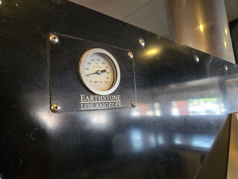 More Photos Of 4 E University Dr, Tempe Restaurant For Lease