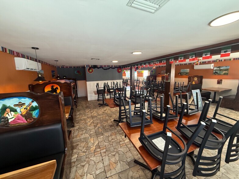 More Photos Of 1500 Bertha St, Key West Restaurant For Lease