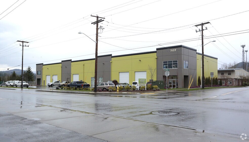 Primary Photo Of 702-903 Battersby Ave, Enumclaw Warehouse For Lease