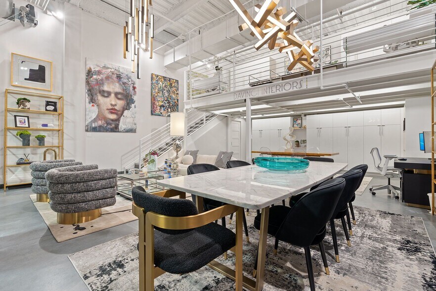 More Photos Of 4229 N FM 620 Hwy, Austin Showroom For Sale