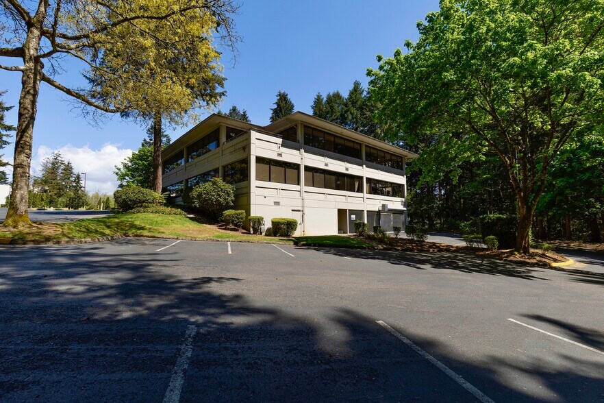 More Photos Of 33650 6th Ave S, Federal Way Office For Sale
