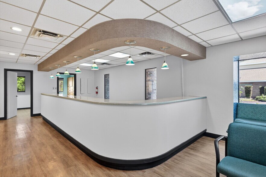 More Photos Of 45 Barkley Cir, Fort Myers Medical For Lease