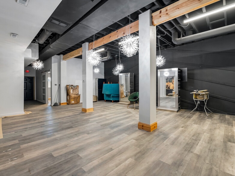 More Photos Of 8808 Saint Charles Rock Rd, Saint Louis General Retail For Sale