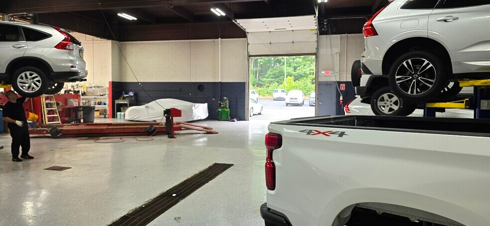 More Photos Of 32 Schoosett St, Pembroke Auto Dealership For Sale