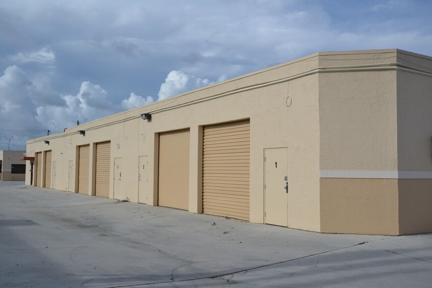 More Photos Of 1025 N Florida Mango Rd, West Palm Beach Unknown For Lease