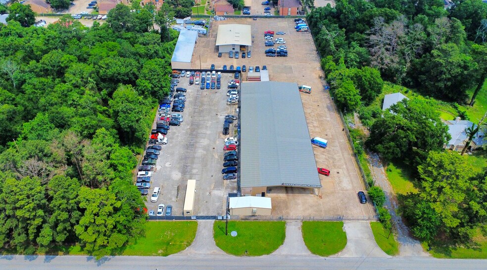 Primary Photo Of 10814 Woodedge Dr, Houston Warehouse For Lease
