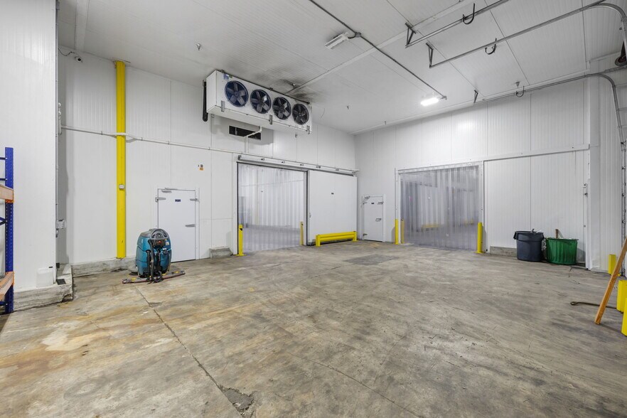 More Photos Of 7500 NW 25th St, Miami Refrigeration Cold Storage For Sale