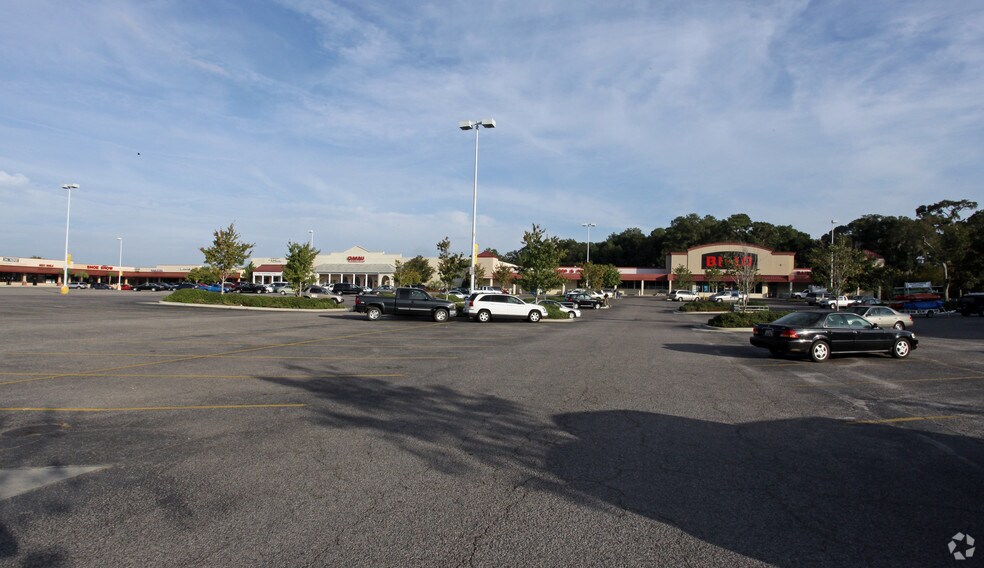 More Photos Of 2127 Boundary St, Beaufort Unknown For Lease