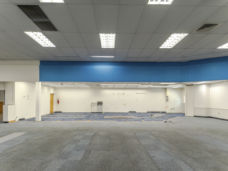 More Photos Of 6980 W Commercial Blvd, Lauderhill Drugstore For Sale