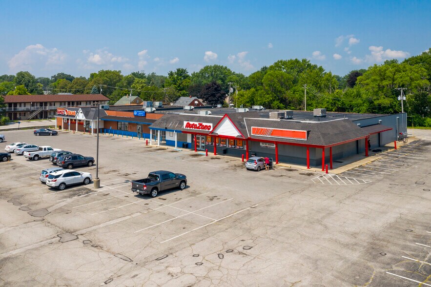 Primary Photo Of 2936-2944 W Sylvania Ave, Toledo Unknown For Lease