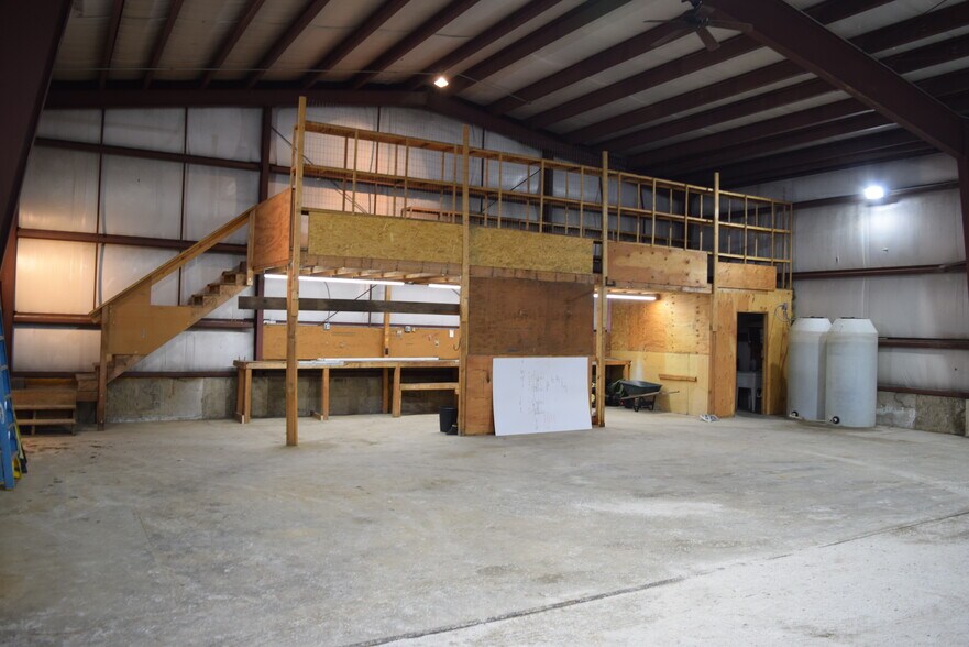 More Photos Of 9054 US Highway 285, Morrison Warehouse For Lease
