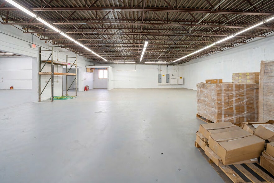 More Photos Of 8 Carver Cir, Canton Distribution For Lease