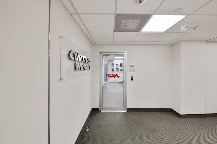 More Photos Of 29399 US Highway 19 N, Clearwater Office For Lease