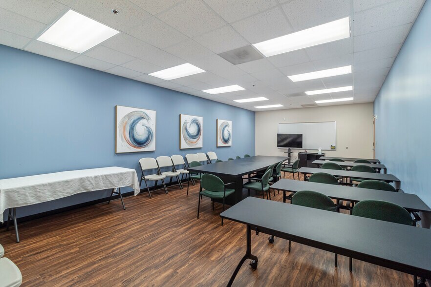 More Photos Of 3201 University Dr E, Bryan Medical For Lease