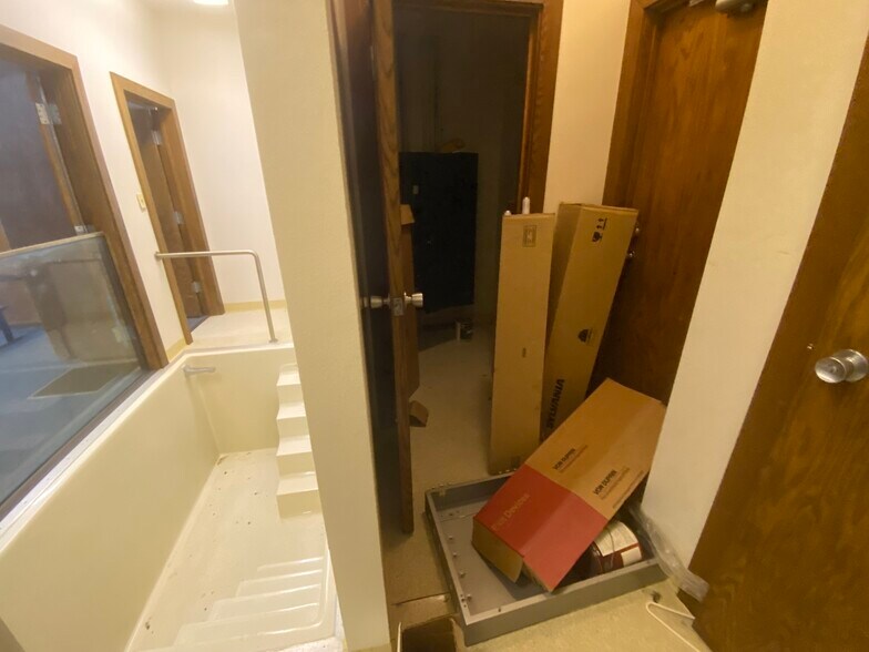 More Photos Of 8247 Morman Temple, Baker Specialty For Sale