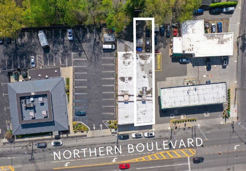 More Photos Of 12 Northern Blvd, Great Neck Storefront For Sale