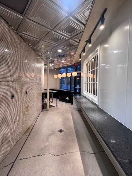 More Photos Of 849 Massachusetts Ave, Indianapolis Storefront For Lease