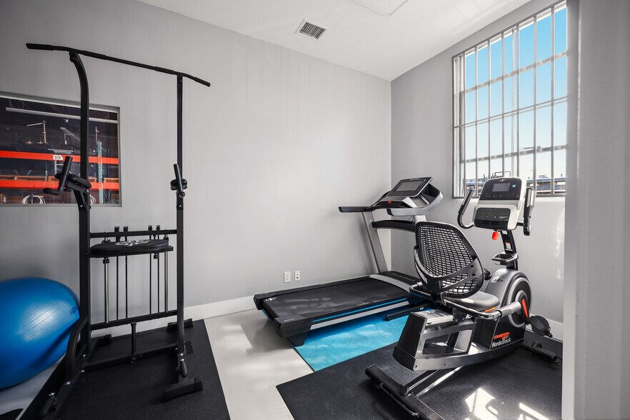 More Photos Of 4807-4827 E 49th St, Vernon Warehouse For Lease