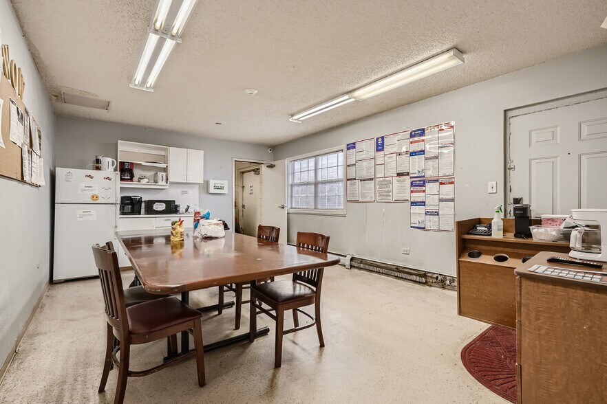 More Photos Of 715 Kipling St, Lakewood Hotel For Sale