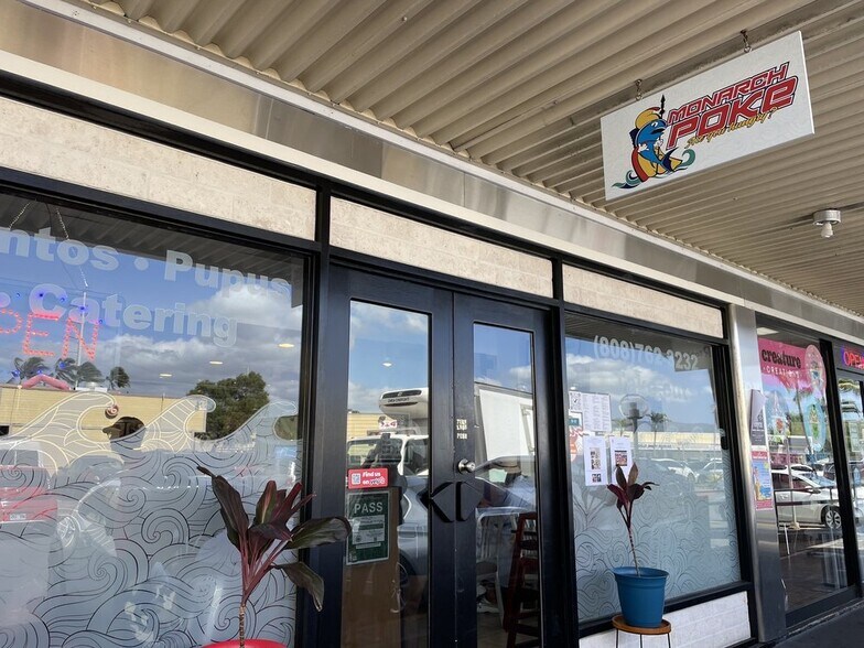 More Photos Of 98-199 Kamehameha Hwy, Aiea Restaurant For Lease
