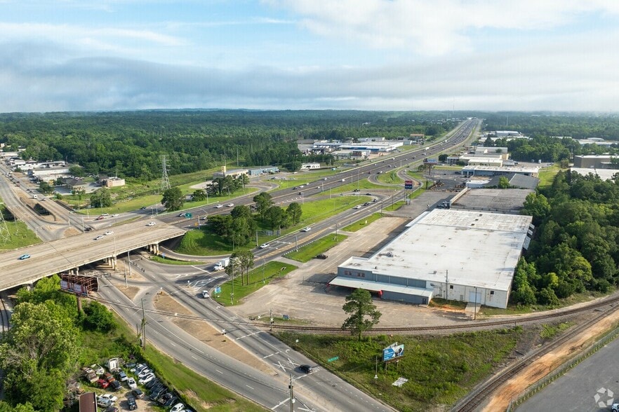 Primary Photo Of 3404 Moffett Rd, Mobile Distribution For Lease
