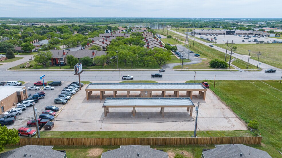 More Photos Of 550 NE Judge Ely Blvd, Abilene Carwash For Sale