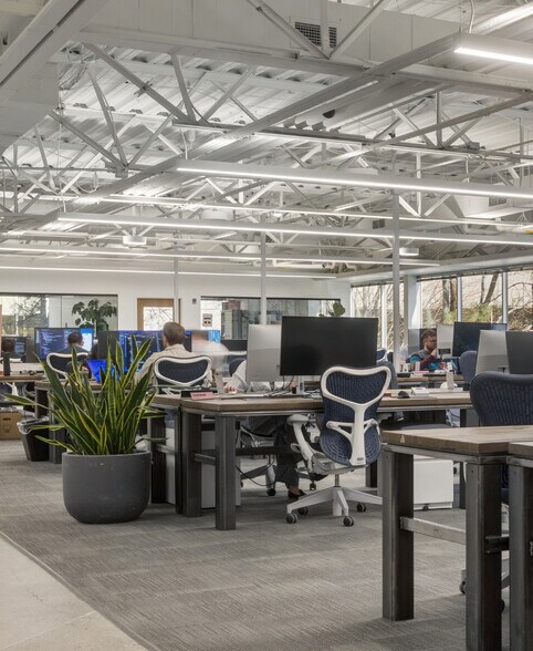More Photos Of 1712 S East Bay Blvd, Provo Unknown For Lease