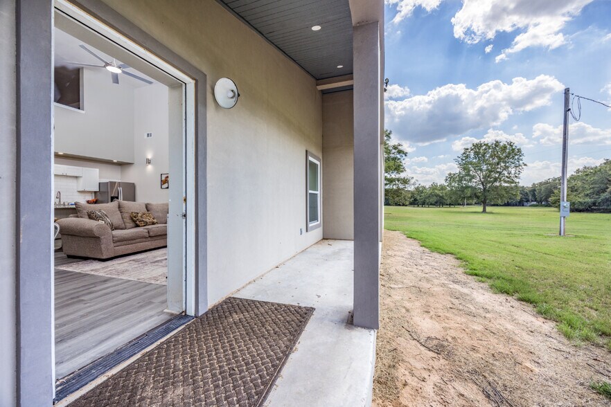 More Photos Of 12625 Sandpiper Rd, Thackerville Specialty For Sale