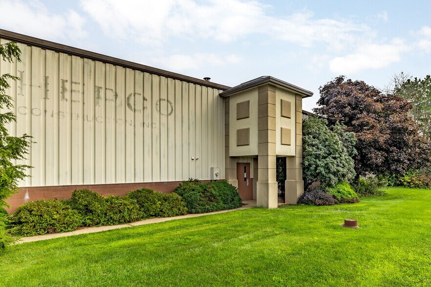 More Photos Of 62 H and S Dr, Selinsgrove Warehouse For Sale