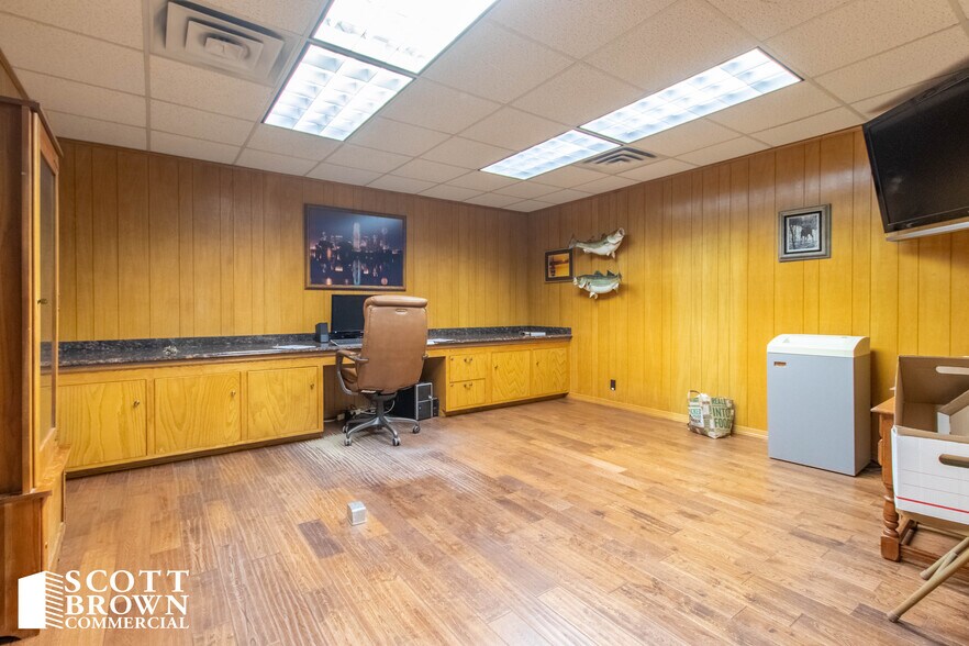 More Photos Of 5303 Buford Jett Ln, Balch Springs Warehouse For Sale