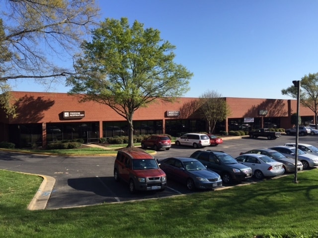 More Photos Of 2800-2852 E Parham Rd, Richmond Light Manufacturing For Lease