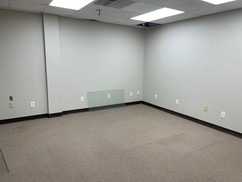 More Photos Of 101 W New St, Pink Hill Warehouse For Sale