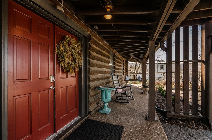 More Photos Of 2714 Westwood Dr, Nashville Office Residential For Lease